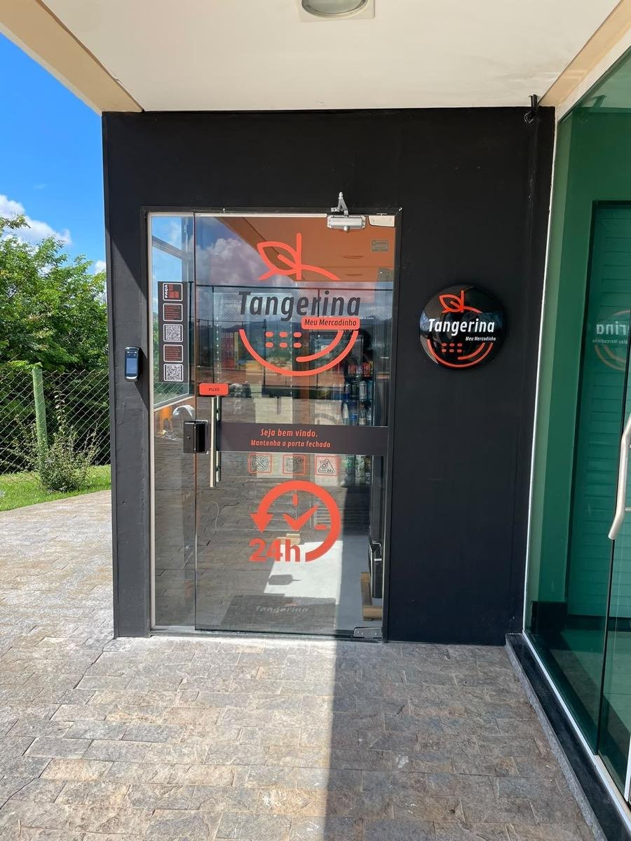 Meu Mercadinho Tangerina: Estrutura em vidro